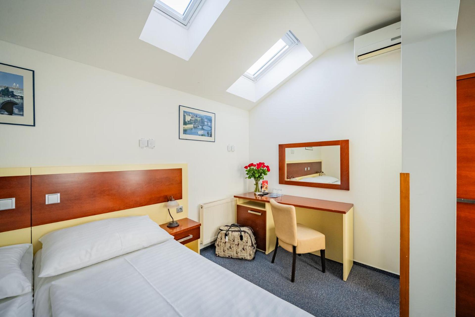 Standard Double or Twin Room without view