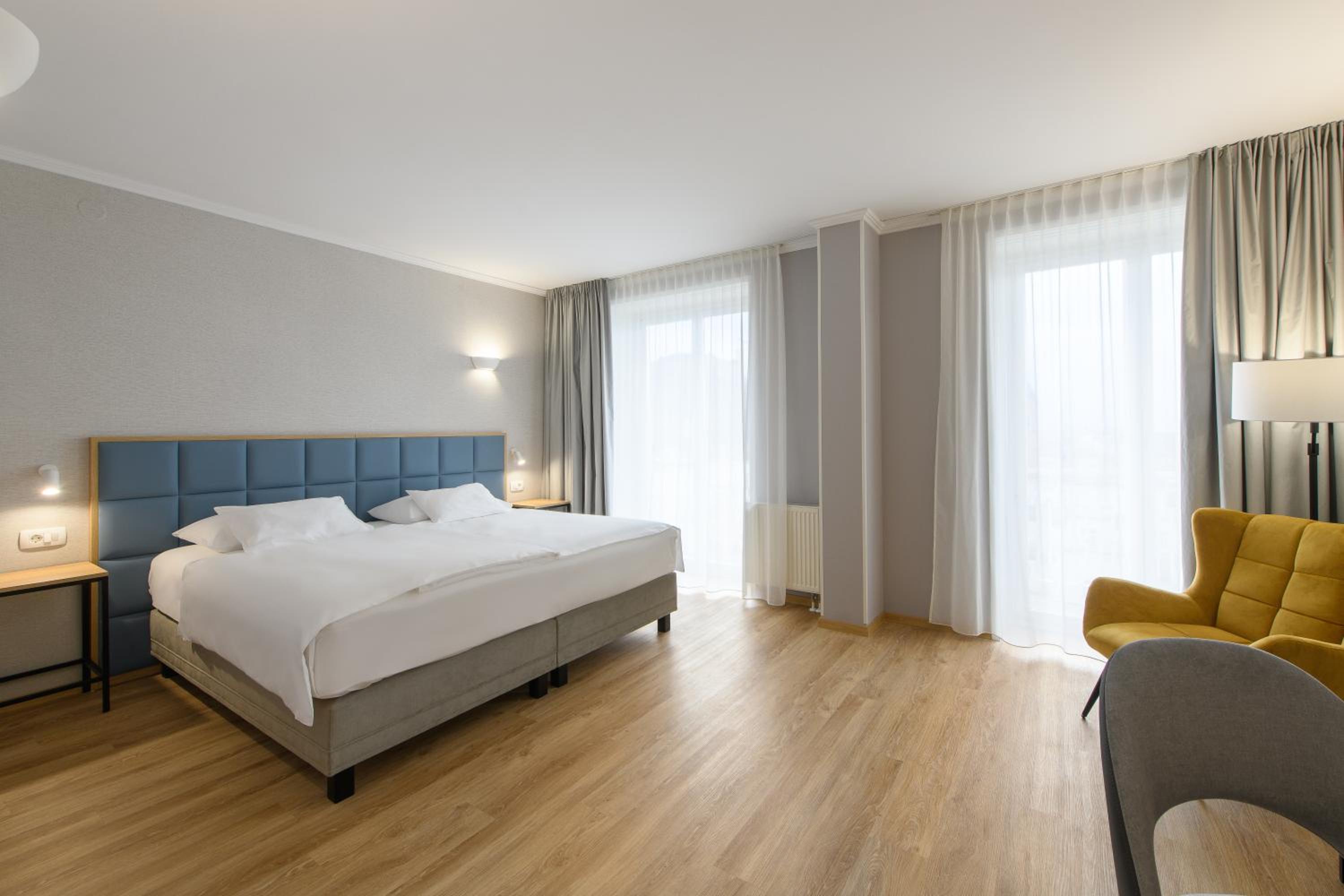 Superior Double or Twin Room with Castle View