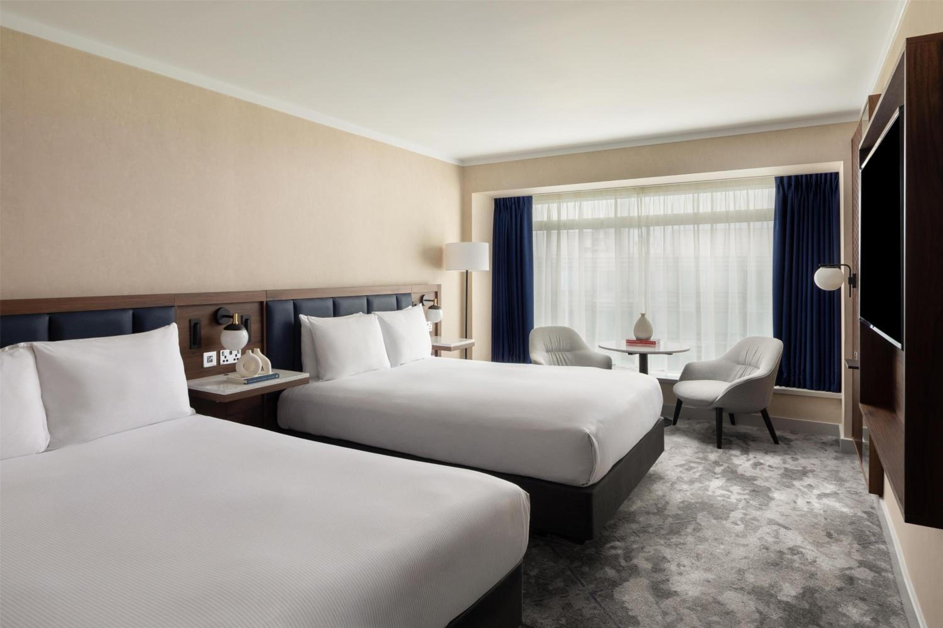 2 Queen Premium Room