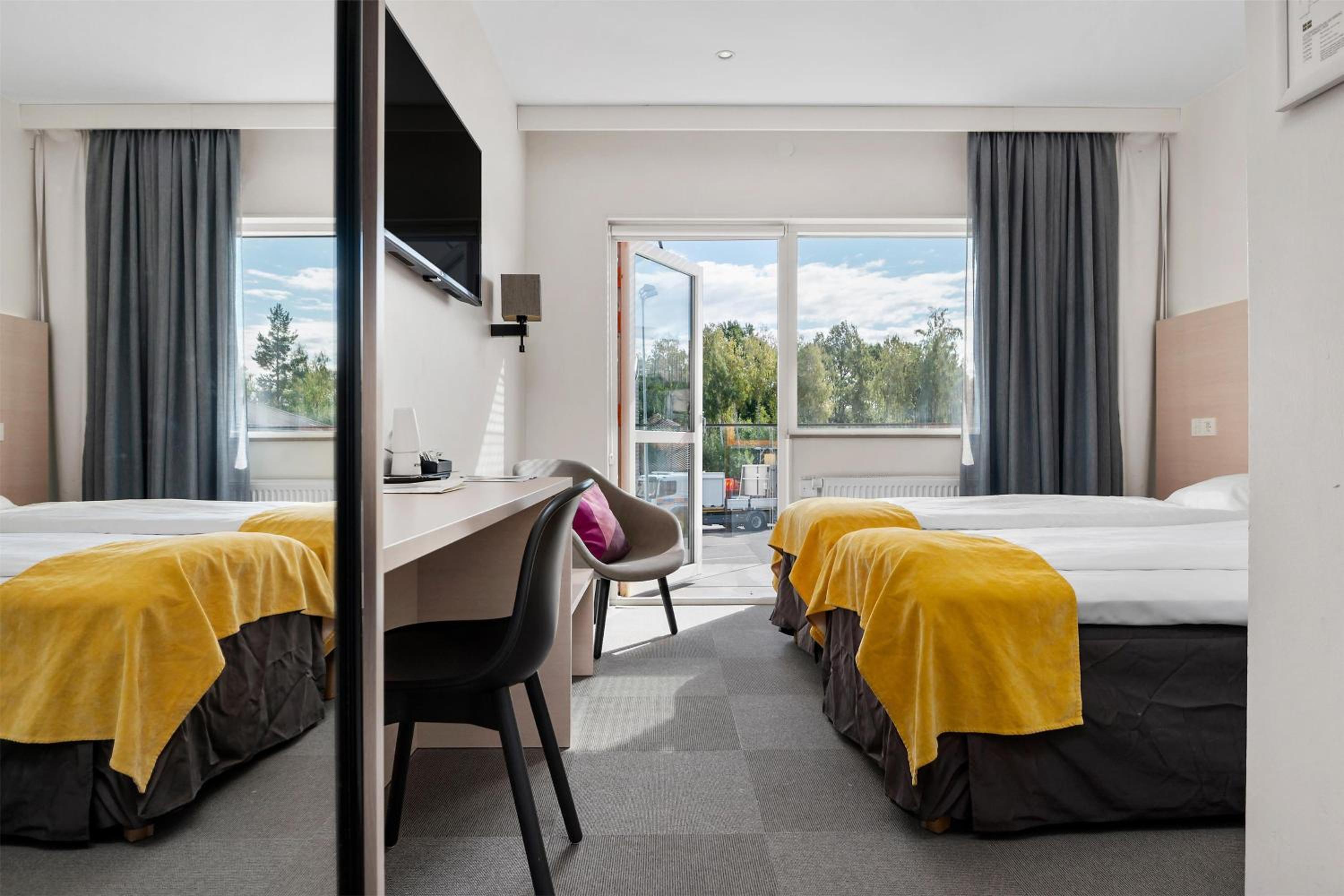 Superior Twin Room with Balcony