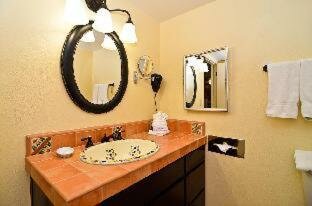 Queen Room - Disability Access Tub