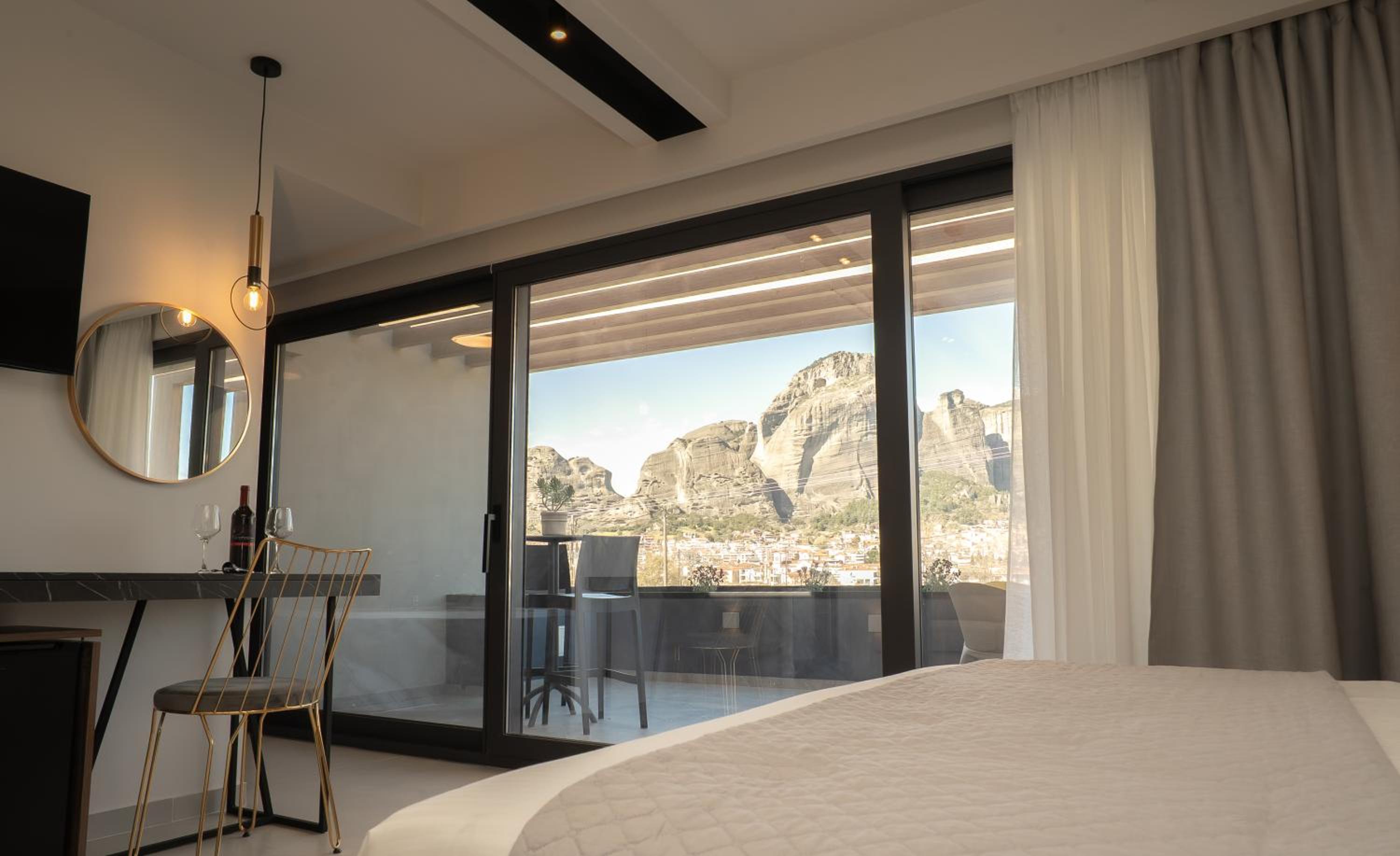 Deluxe Suite with Spa Bath