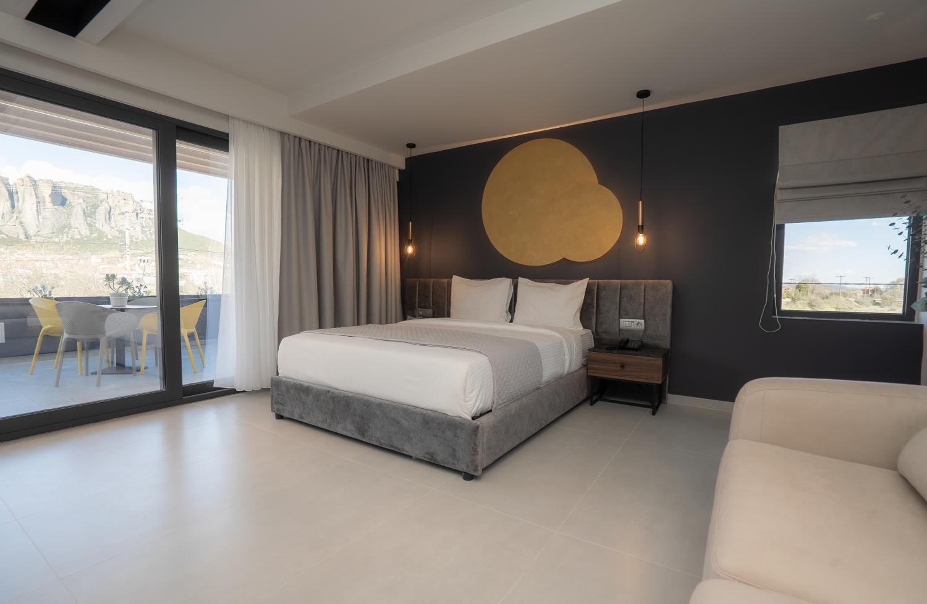 Deluxe Suite with Spa Bath