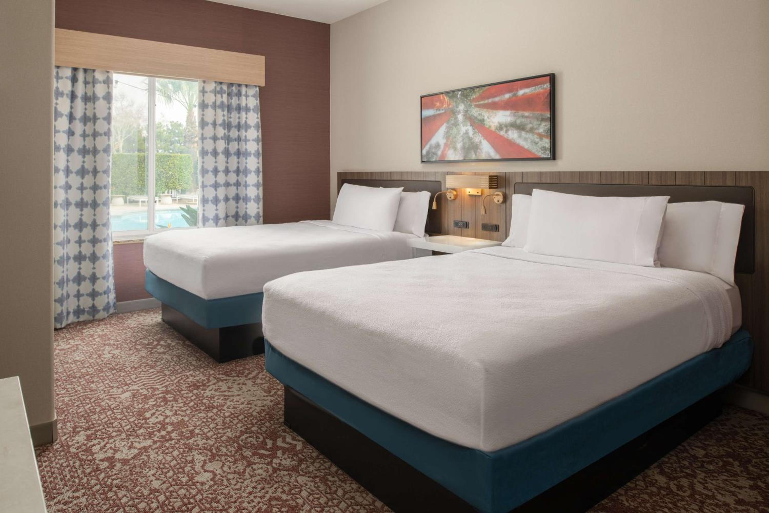 Junior Suite with Two Queen Beds
