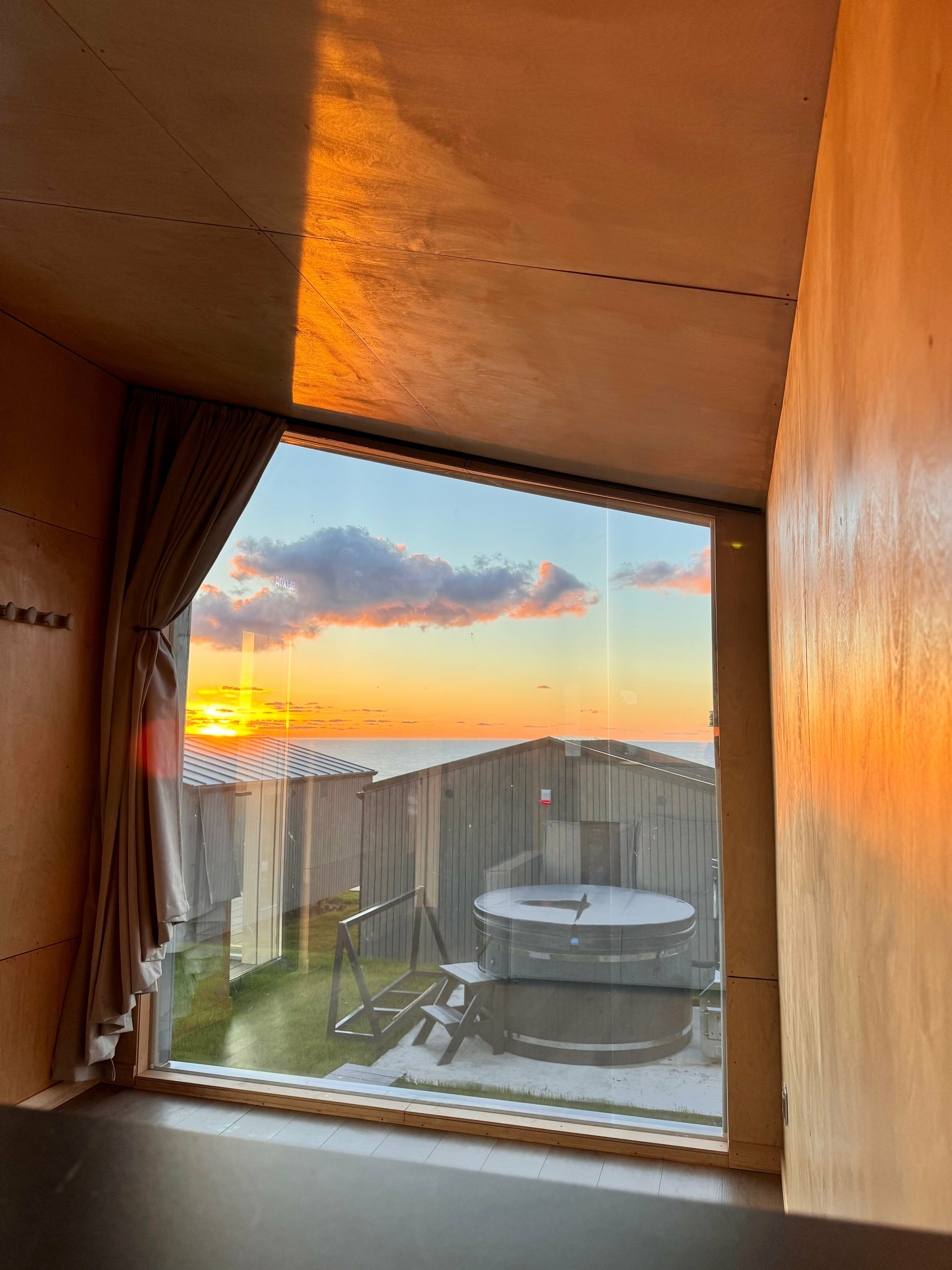 Лодж с видом на море и собственной купелью с подогревом