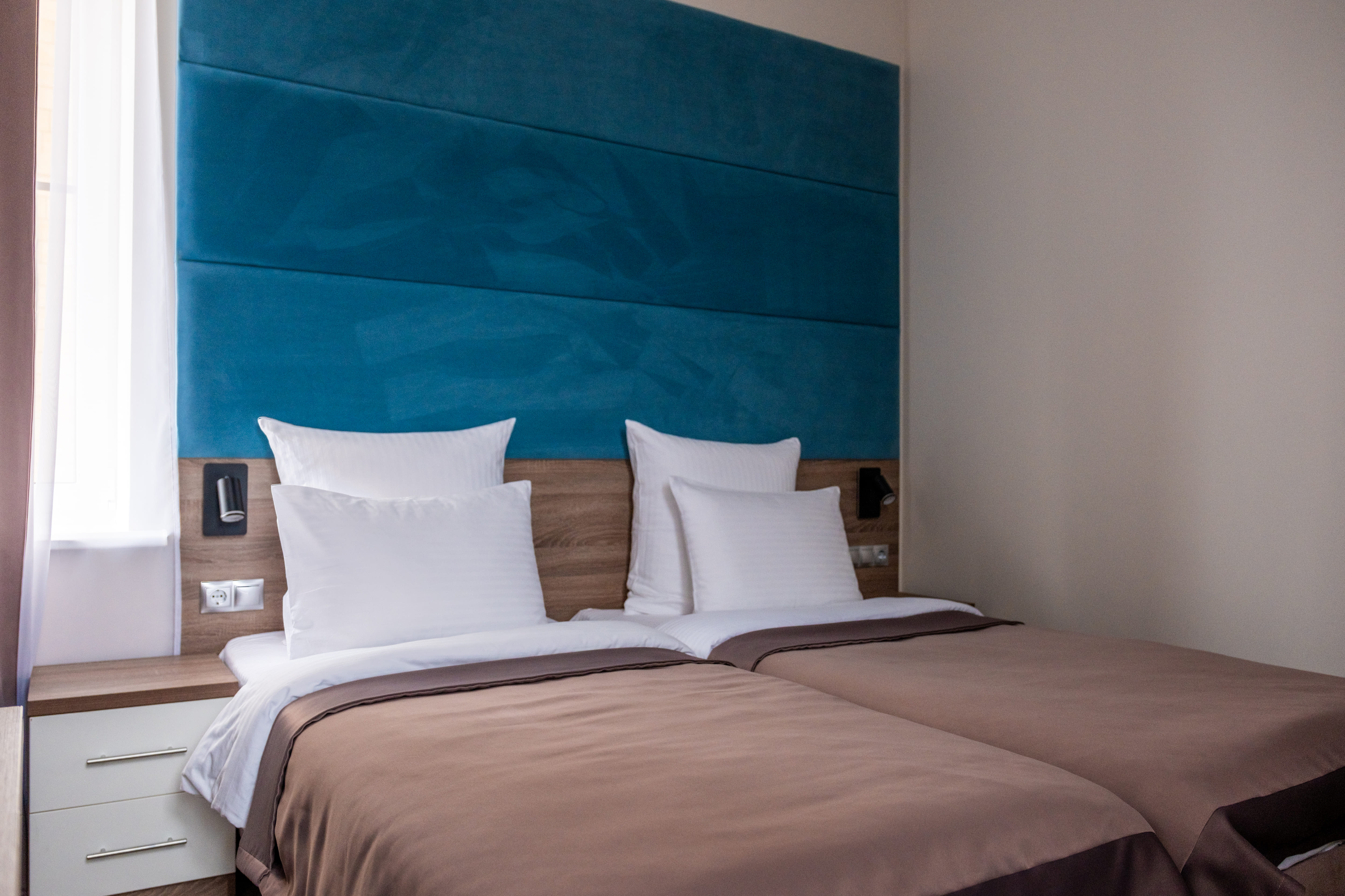 Двухместный номер с 1 кроватью или 2 отдельными кроватями и боковым видом на море