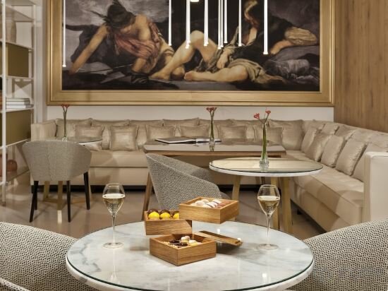 Supreme Room Redlevel