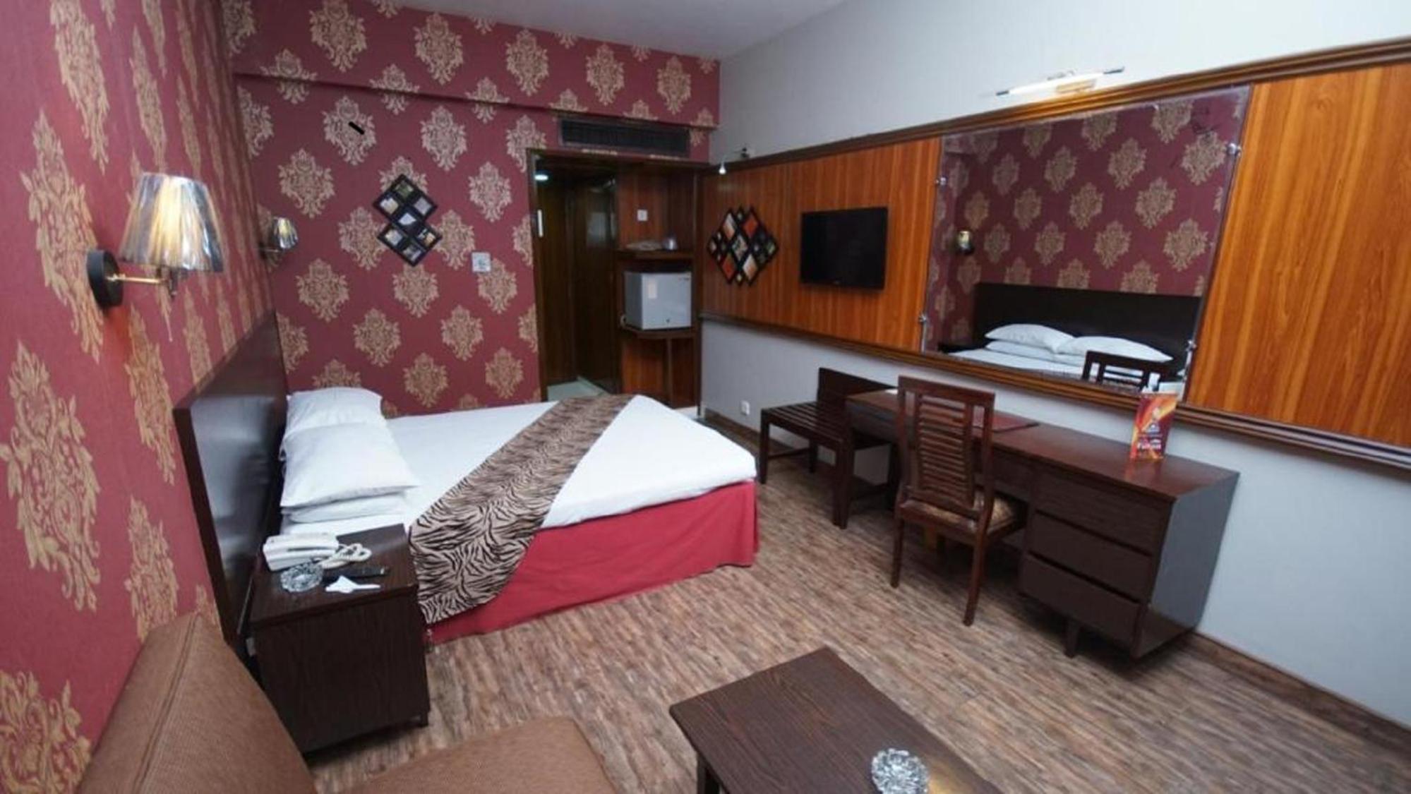 Deluxe Single Room