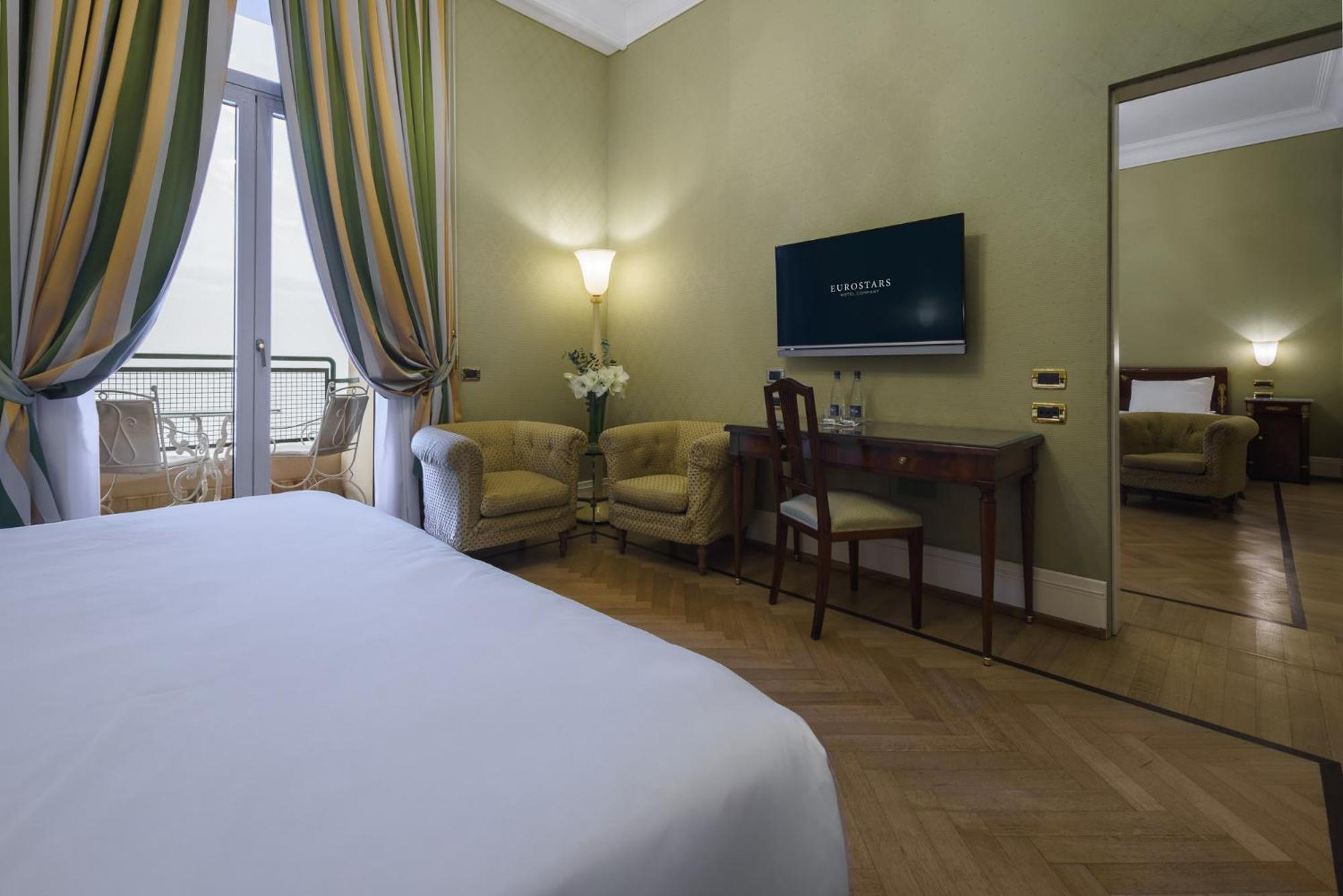 Family Room with Sea View