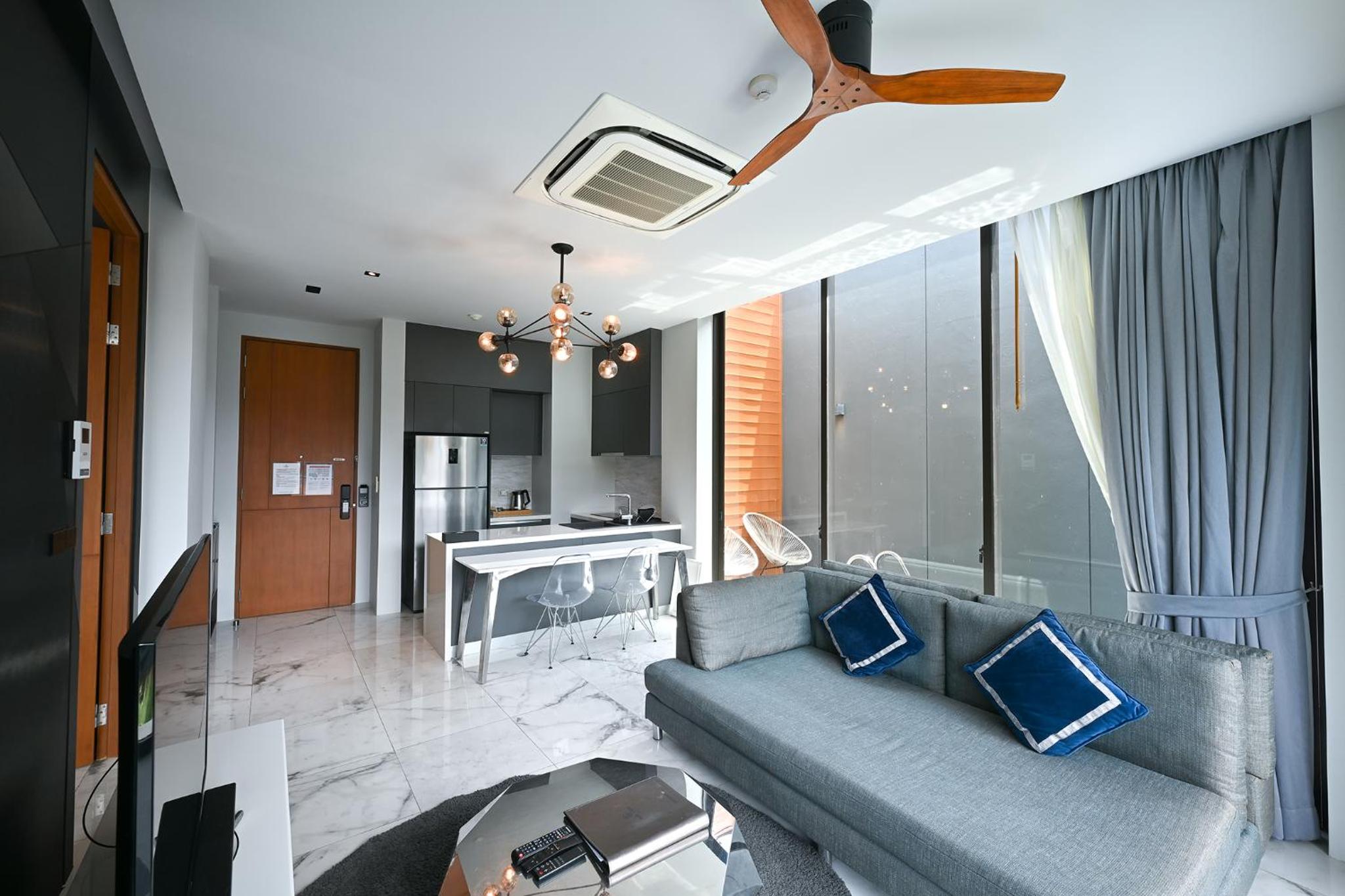 One-Bedroom Suite with Private Pool 