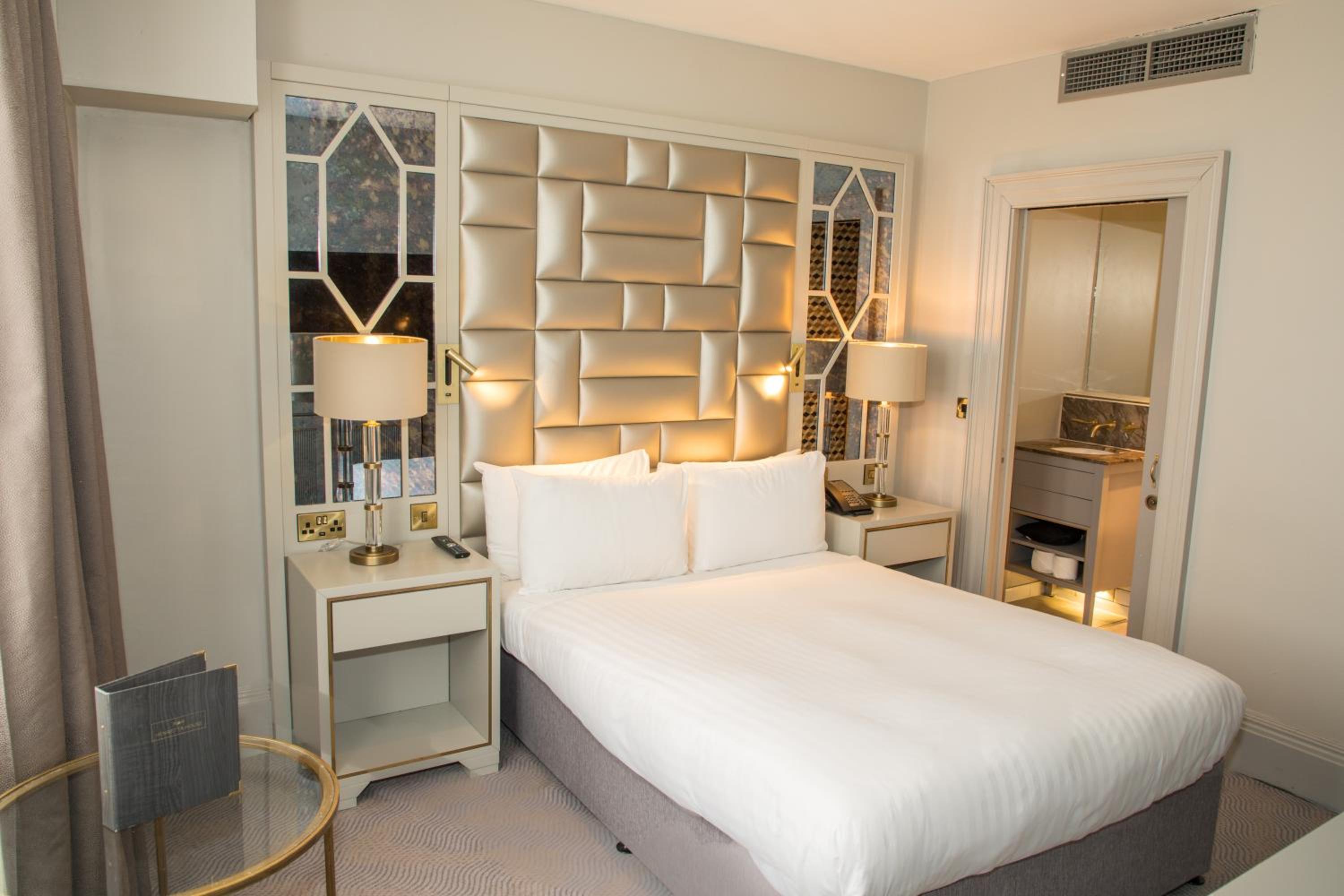 Boutique Triple Room