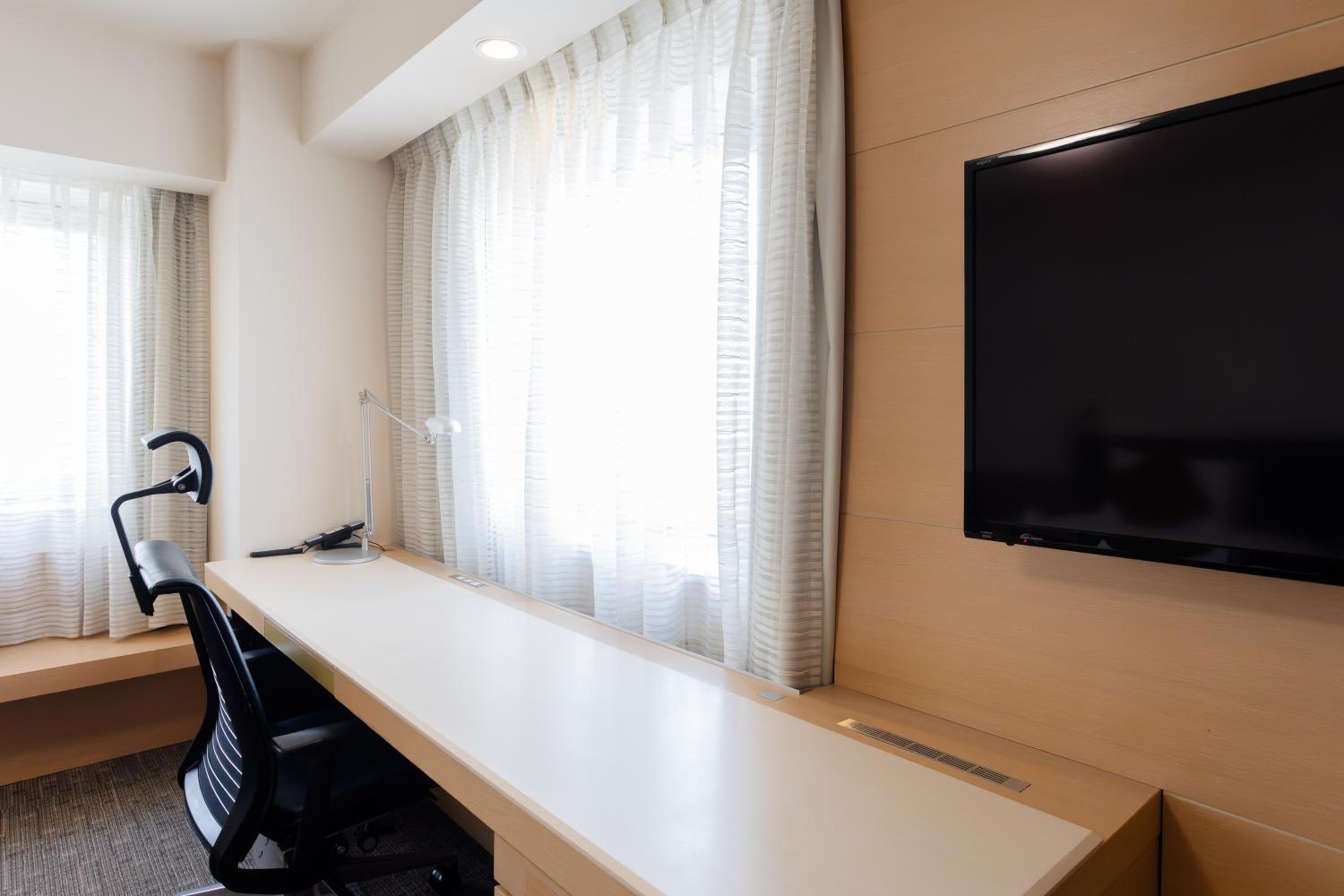 Premier Twin Room - Non-Smoking