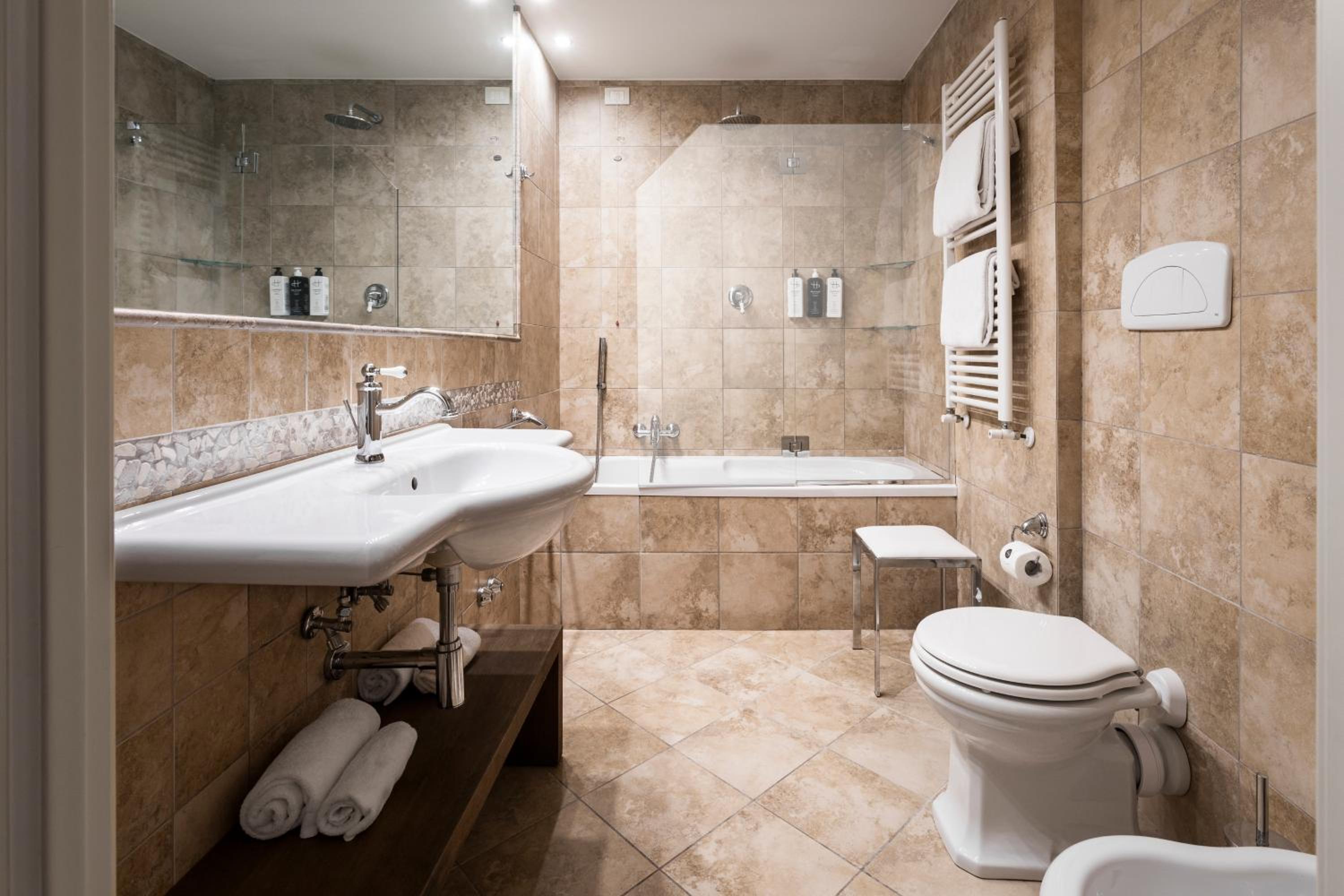 Superior Executive River View