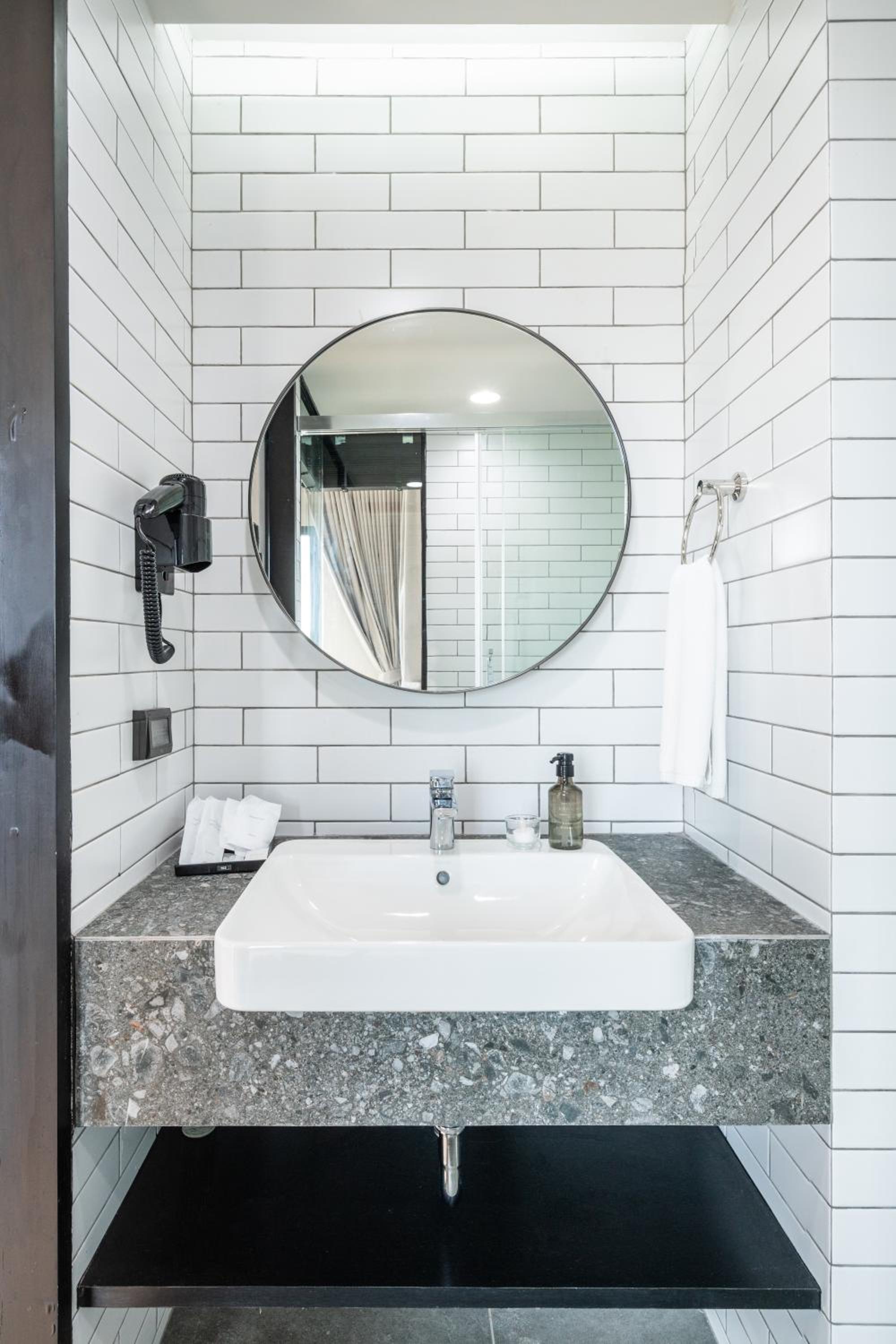 Escape Pano with Balcony