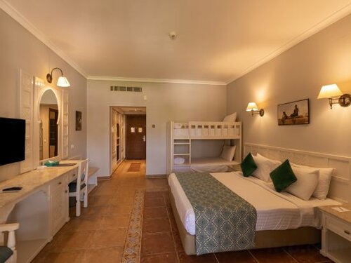 Family Room With Bunk Bed в Sunrise Mamlouk Palace Resort