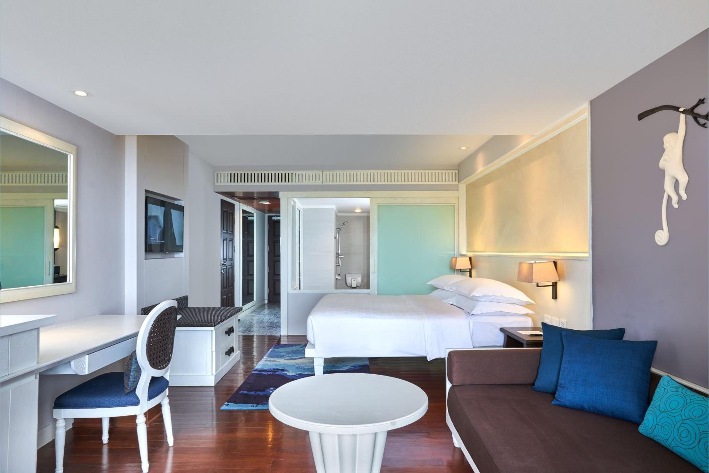 Deluxe Terrace, Larger Guest room, 1 King