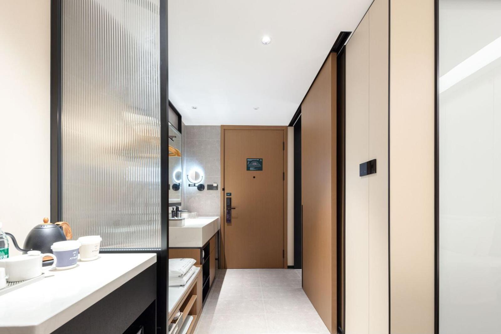 Jimu Twin Room with View