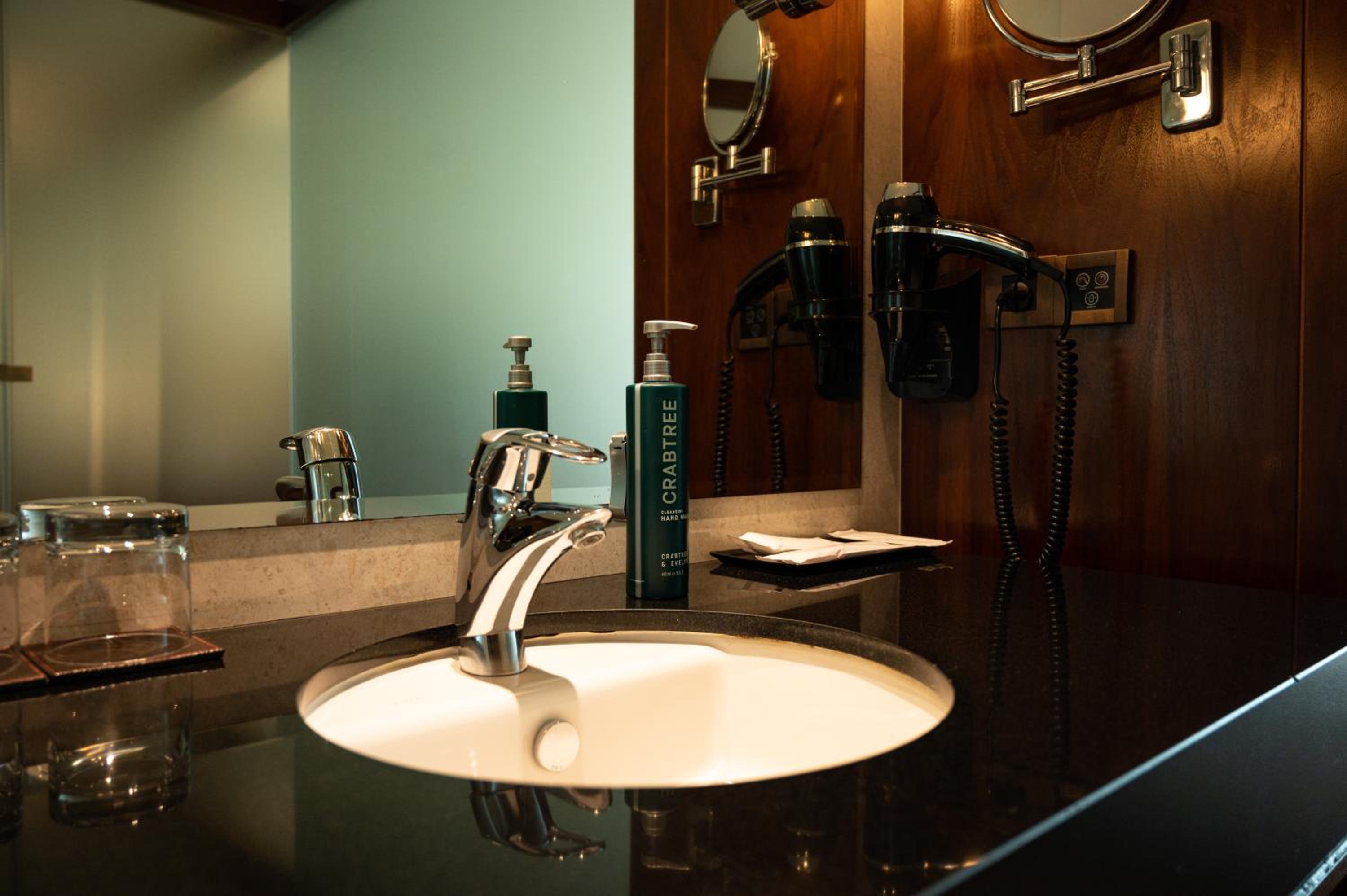 Executive King Room - Lounge Access