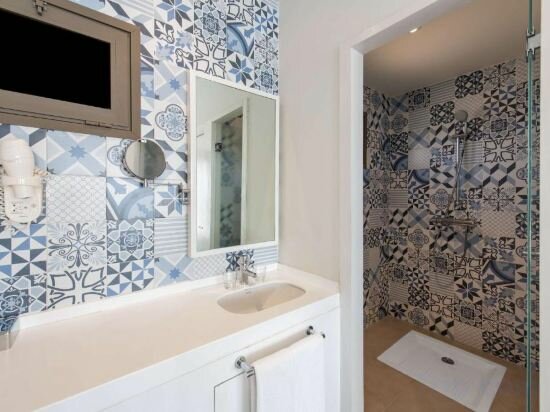 Bungalow With Terrace-Garden View