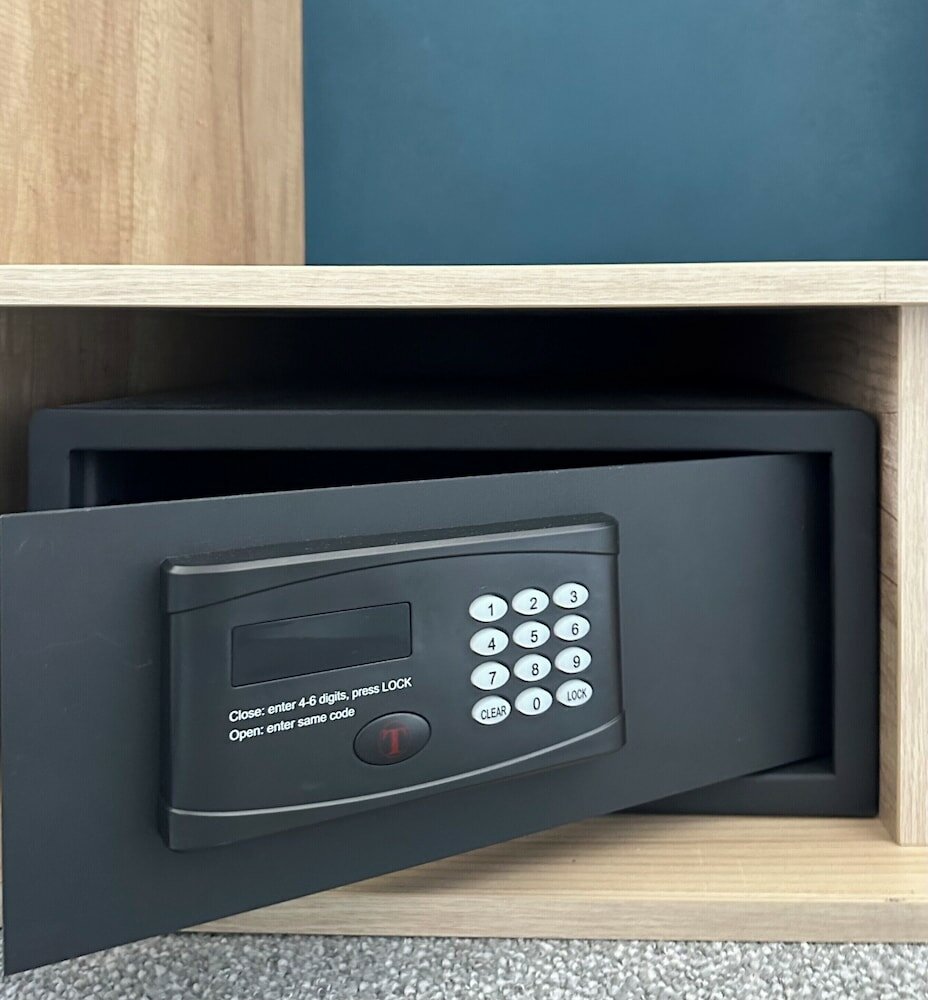 Executive Room, 1 King Bed, Non Smoking, Balcony (Larger Room;Twin bed on request)