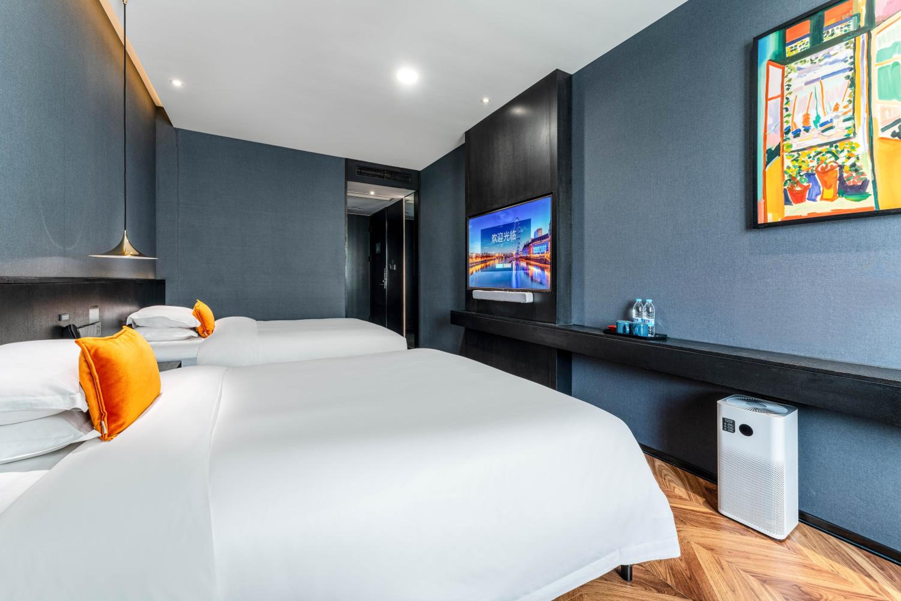 Standard Twin Room with Two Queen Beds