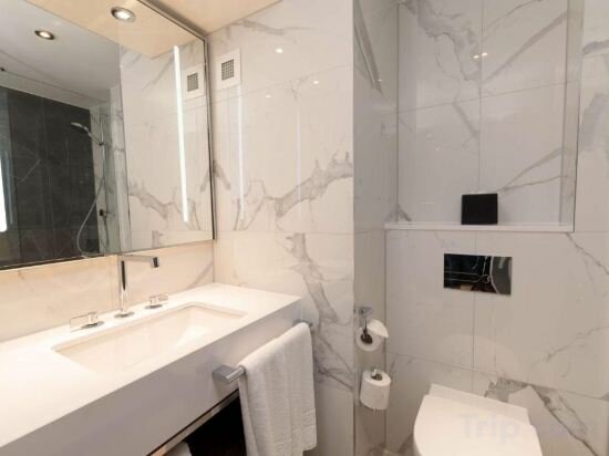 Connecting King And Twin Room