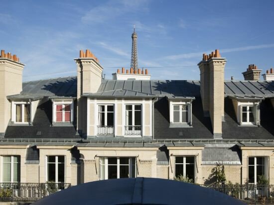 Junior Suite With View Of The Eiffel Tower