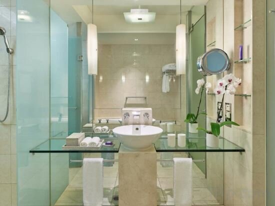 Executive Deluxe Two Double Room