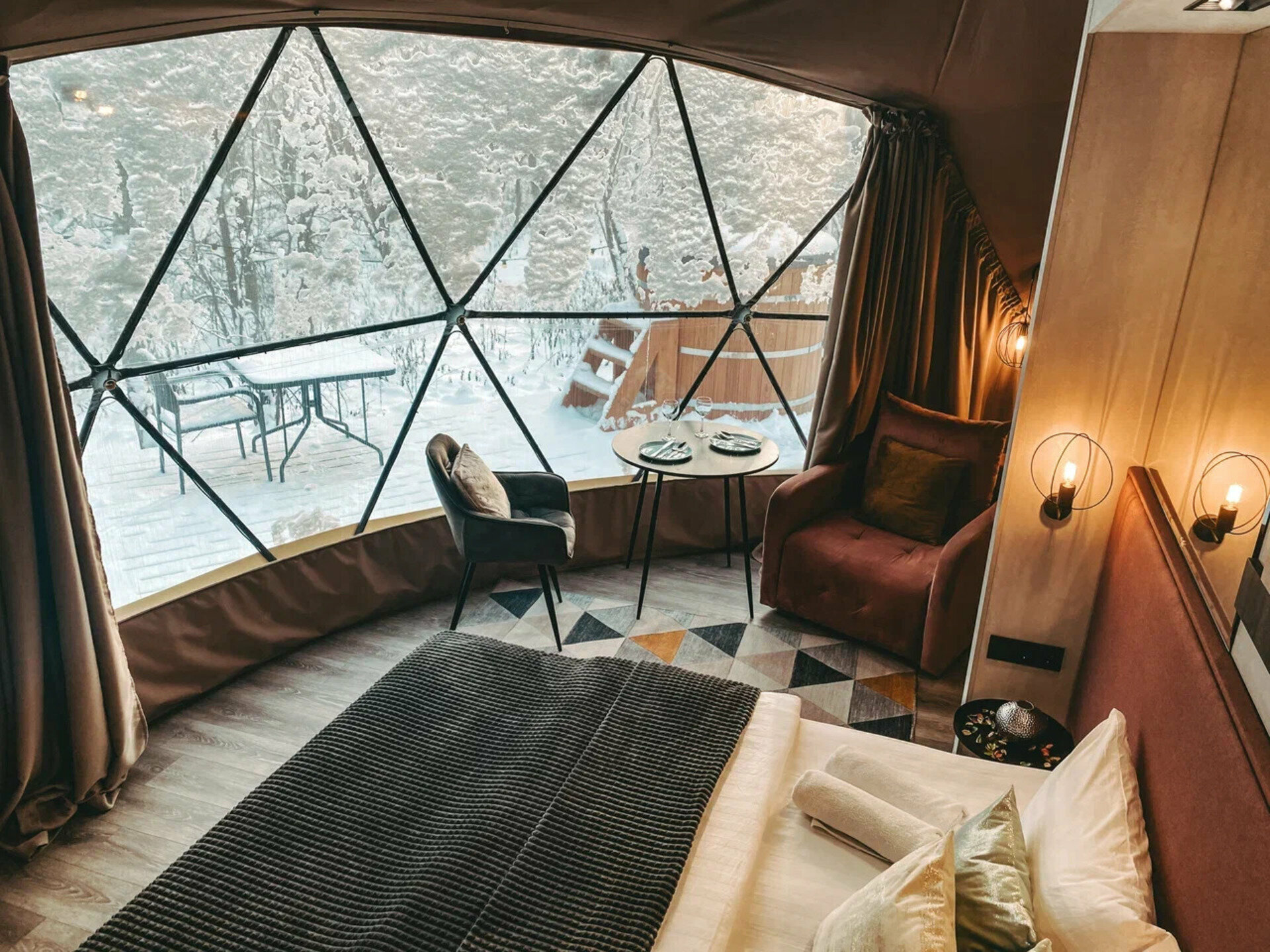 Геокупол Люкс "Стоунхендж"