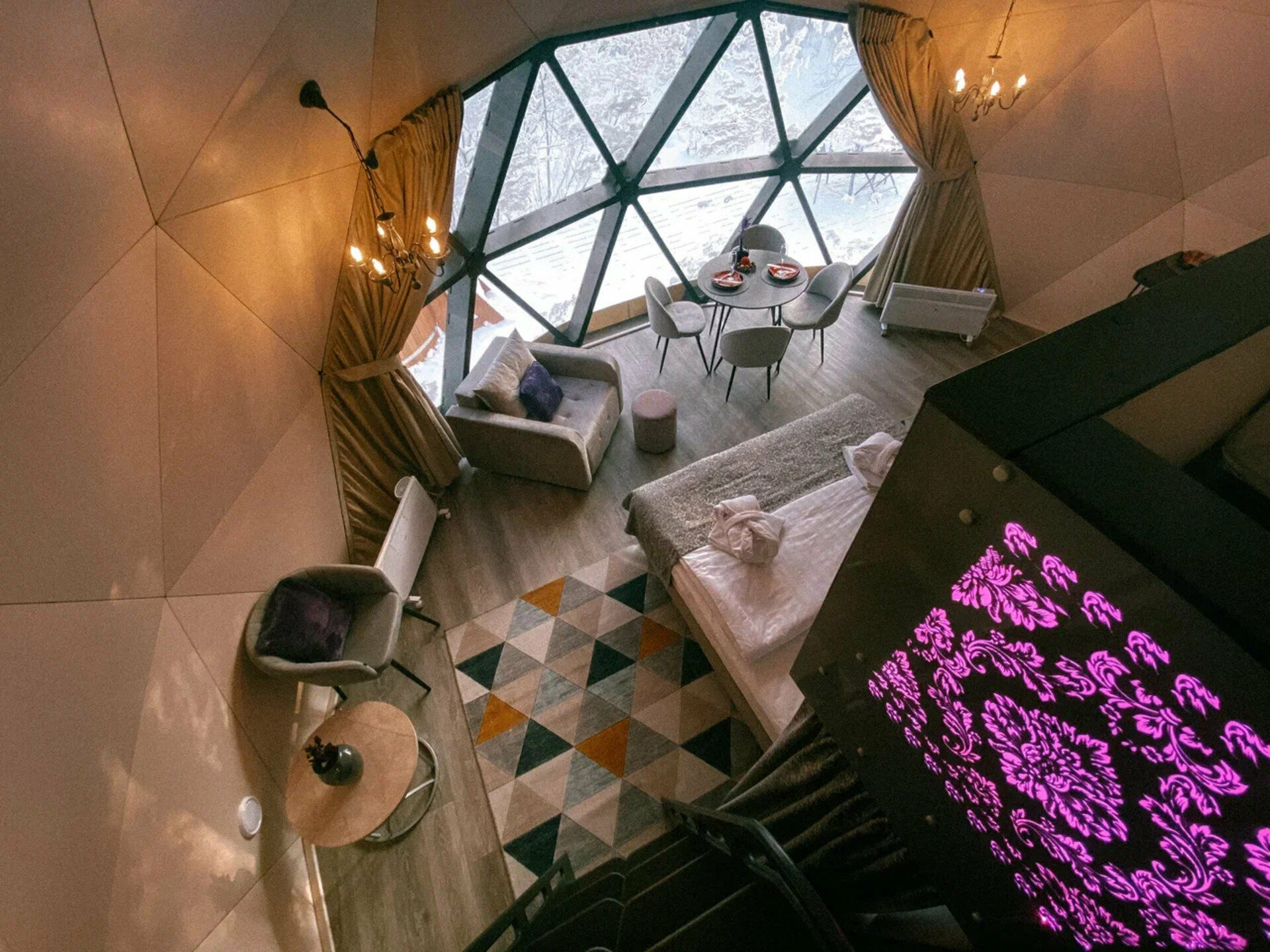 Геокупол Сьют "Замки Луары"