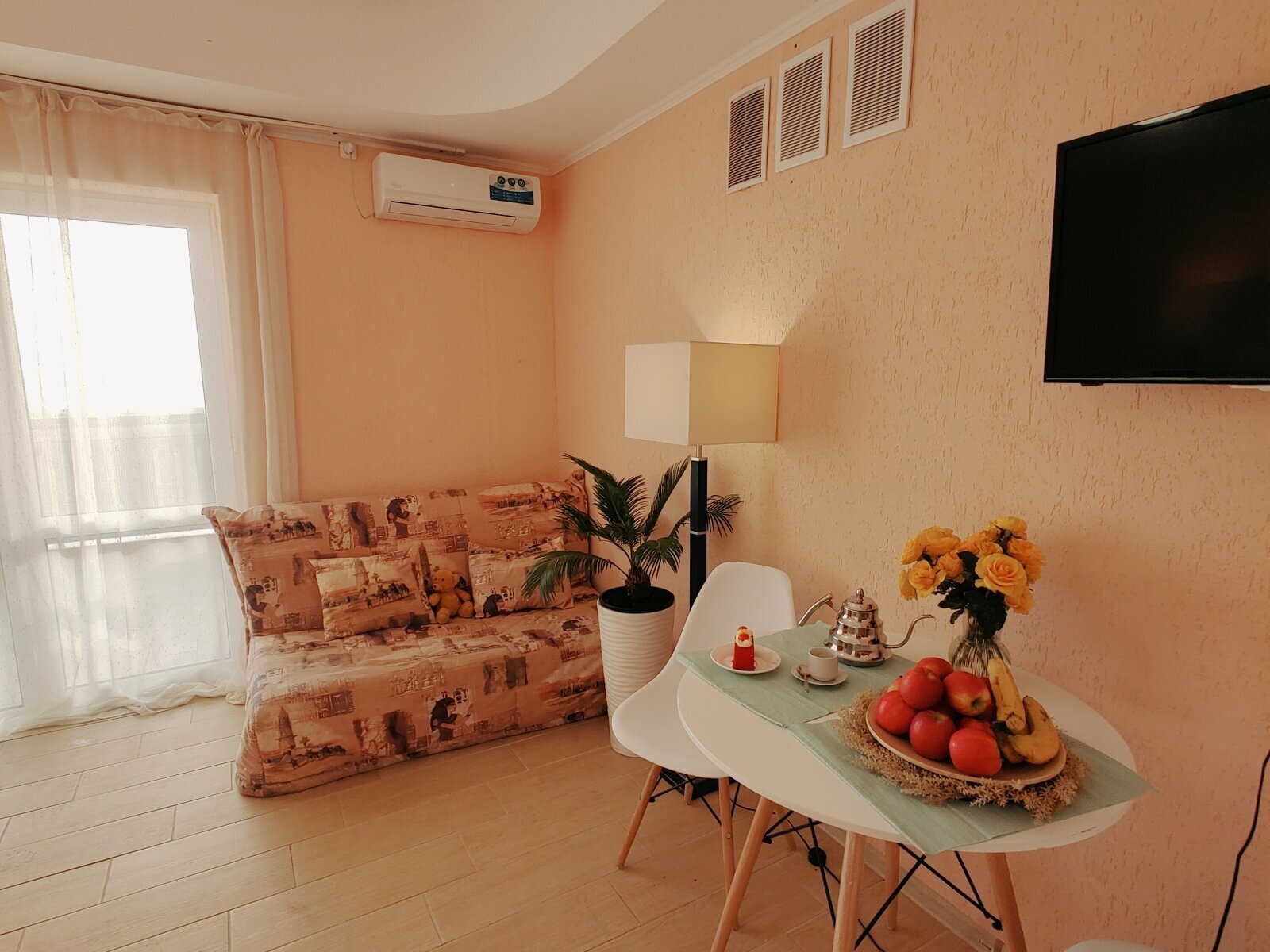 5ти местная Студия с мини-кухней, террасой и панорамным видом на море