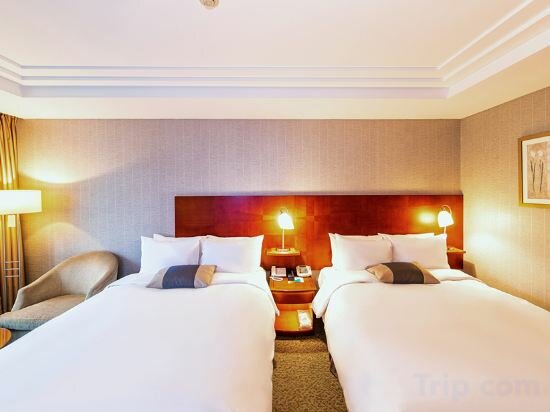 Deluxe Family Twin Room