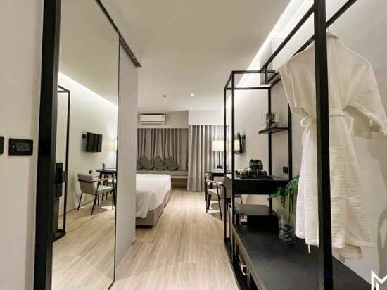 Escape Terrace Room (Building B)