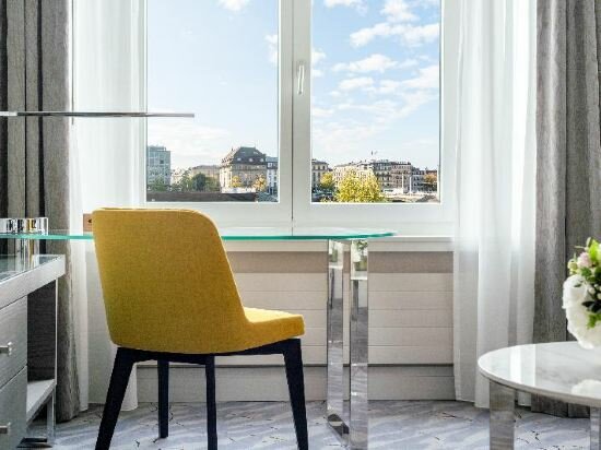 Mandarin River View King Or Twin Room