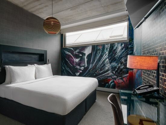 Amsterdam Street Art Queen Guest Room