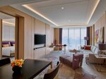 PRESTIGE SUITE, Club Millesime Access, 1 King Bed, Heritage Or City View в Sofitel Singapore City Centre