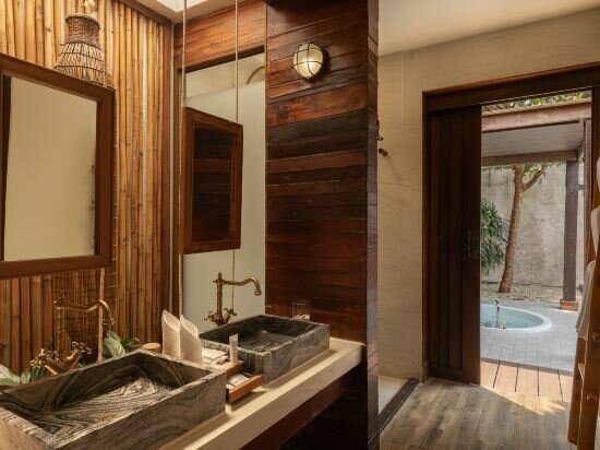 Pool Villa Jacuzzi (24 Hours Use Of Room)