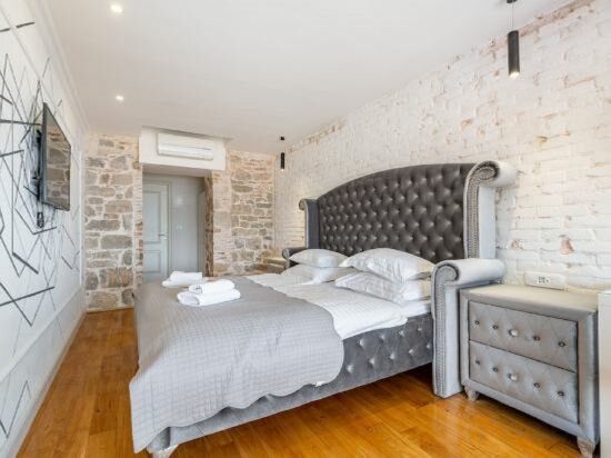 Luxury Room with Sea View and Loggia