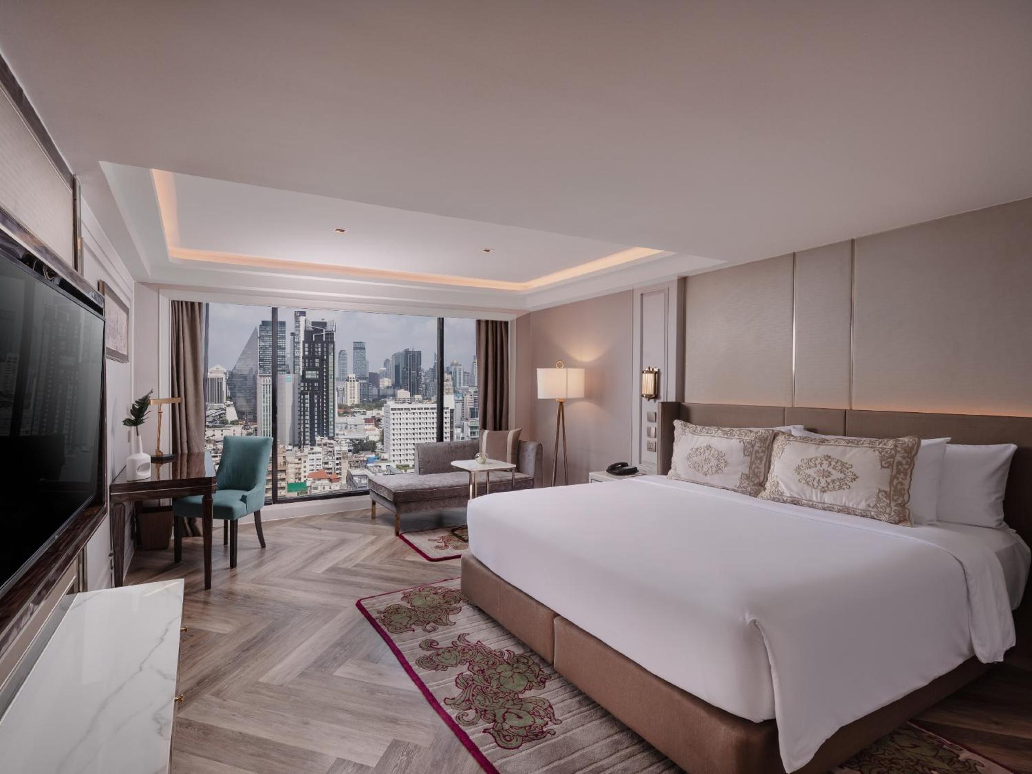 Aira Suite with Club Lounge Access