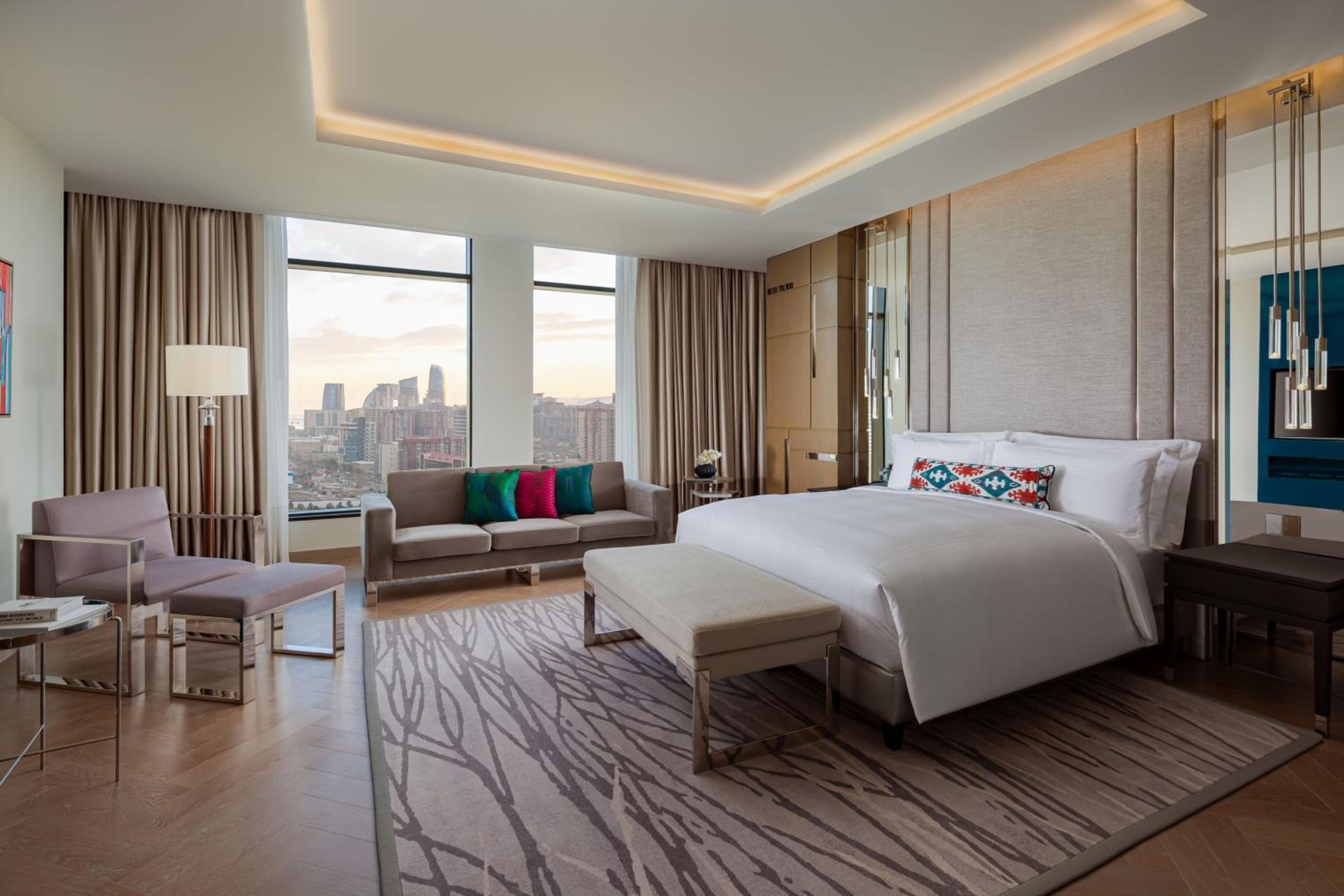 Club Guest Room with 1 King Bed