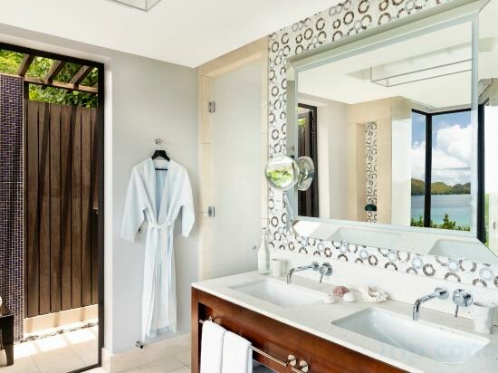 Grand Ocean View Pool Villa