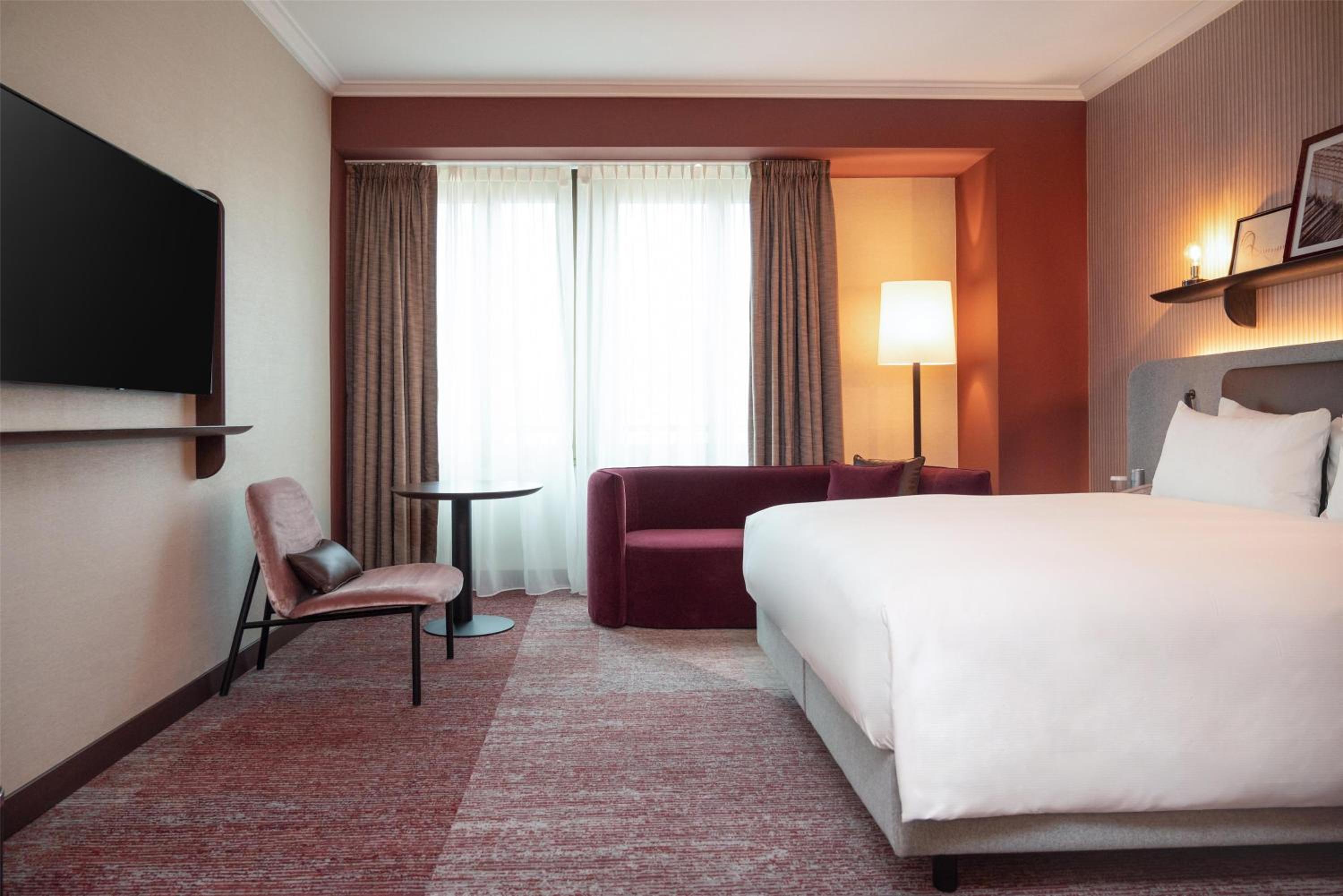 Executive Deluxe King Room