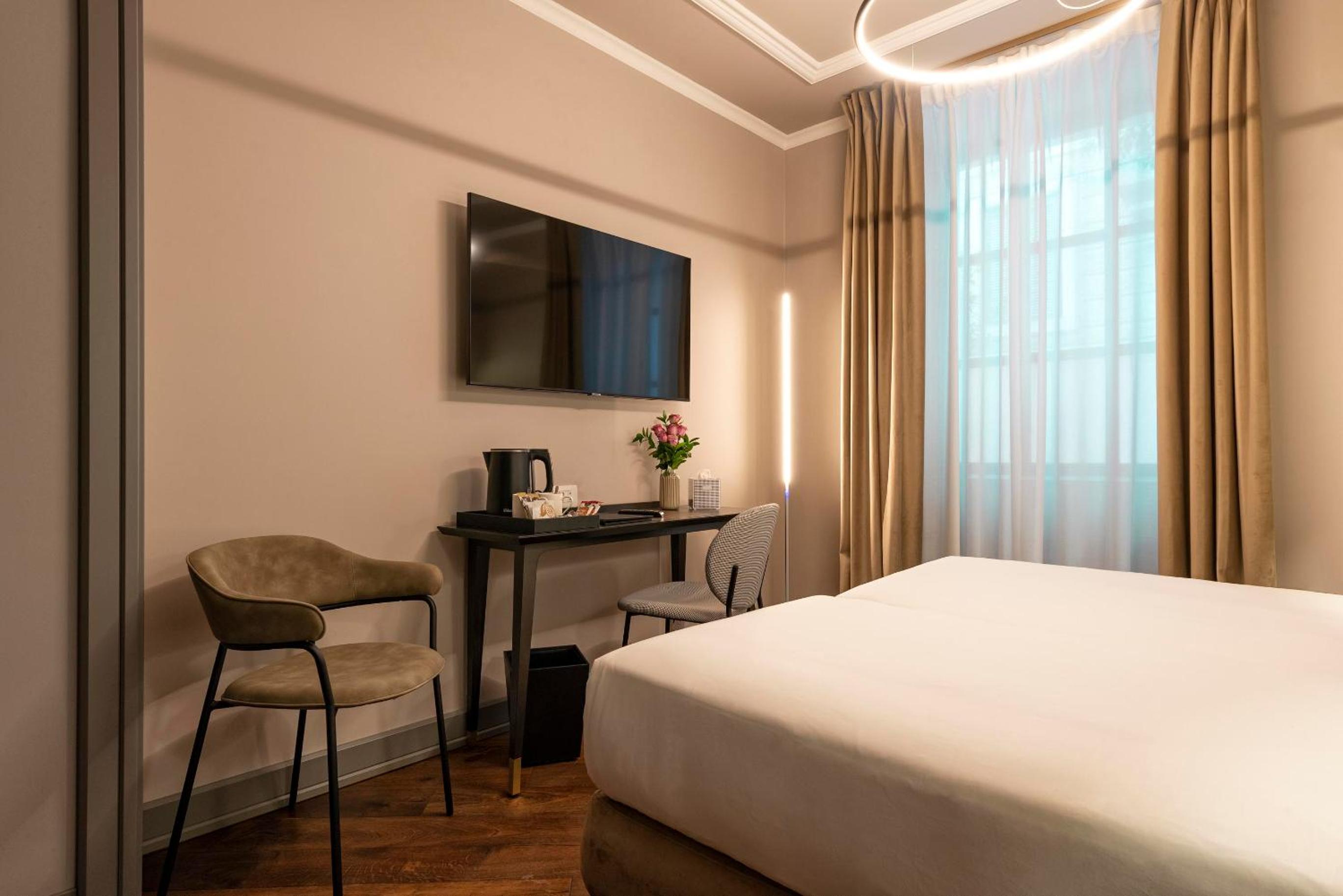 Superior Twin room - Annex San Cosimato