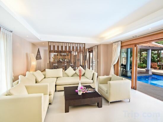 Villa 2 Private Pool With Jacuzzi Four Bedroom Non Smoking