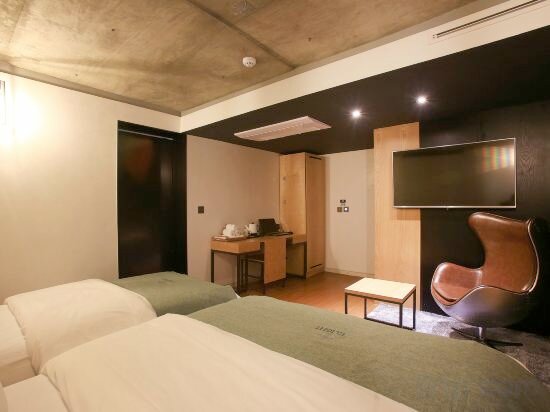 Premium Twin Room