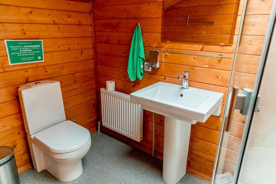 Одноместный номер с общим душем и туалетом