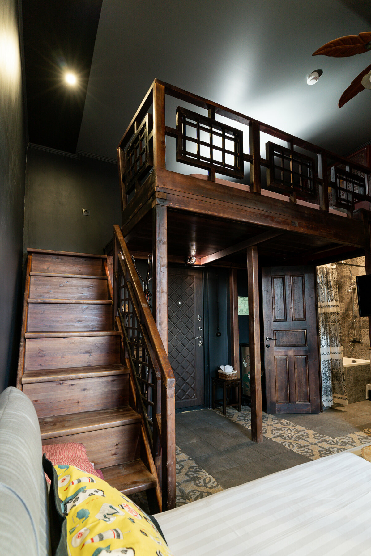 Двухуровневый четырехместный номер