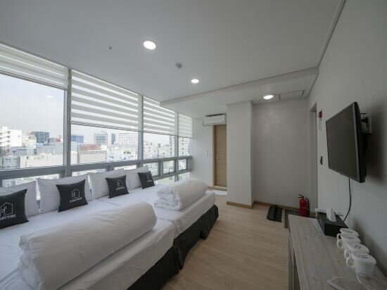 Standard Family Room