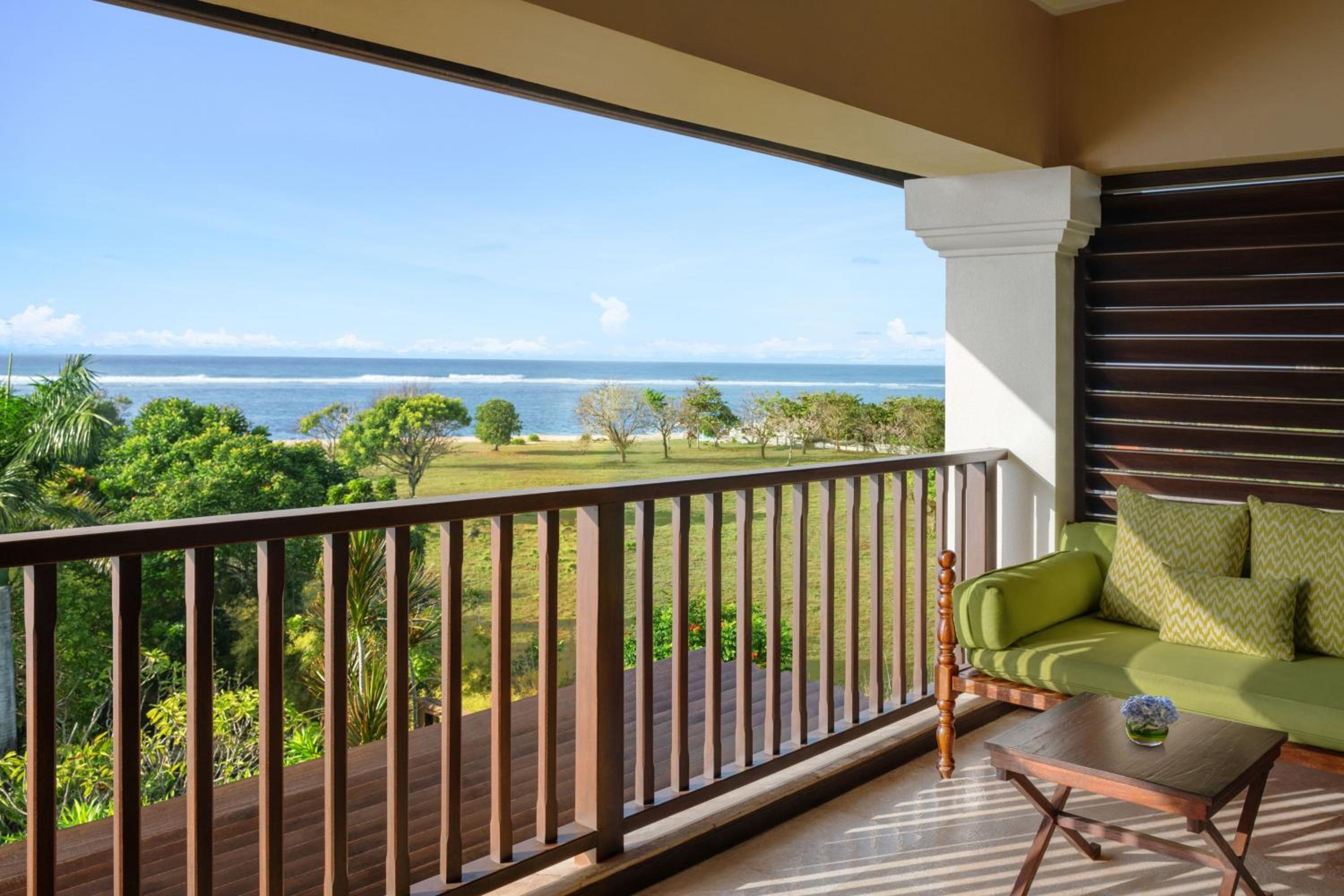 One-Bedroom King Suite with Ocean View