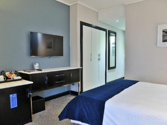 Executive Queen Room